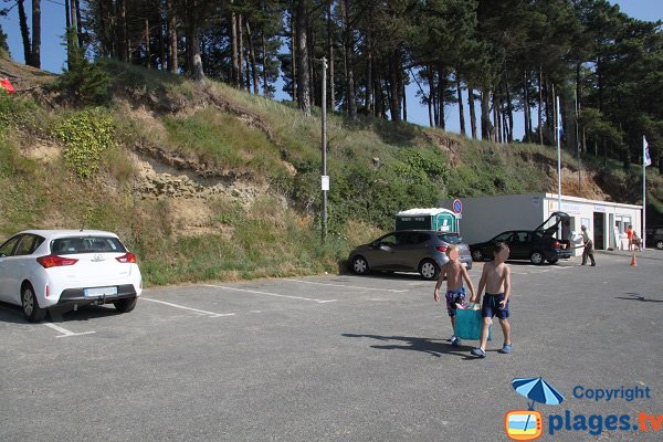 Parking de la plage de la Roche d'Argent