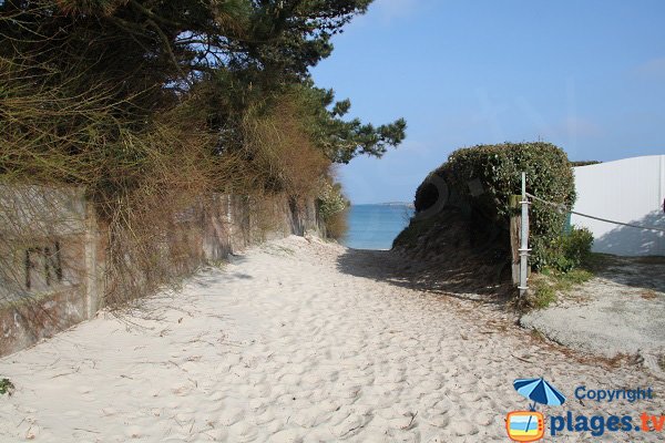 Accès à la plage de St Jean - Santec