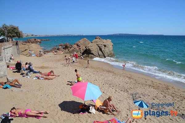 Partie ouest de la plage des Rochers de la Bocca