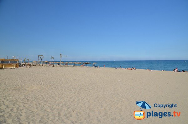 Plage privée sur la plage de Rodin