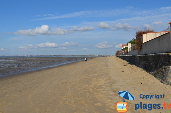 Beach in Ronce les Bains in France