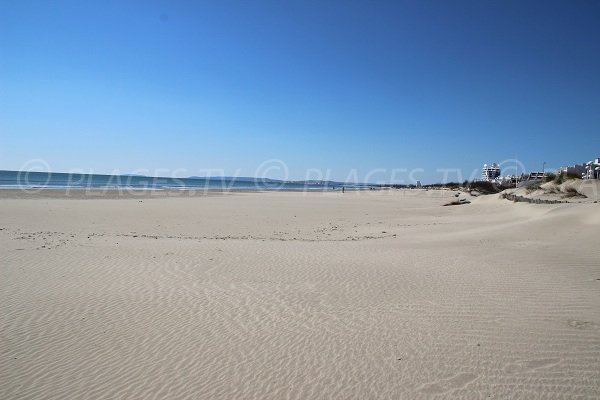 Strand in La Grande Motte westlich gelegen