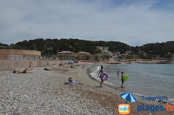 Photo de la plage principale de Carry le Rouet