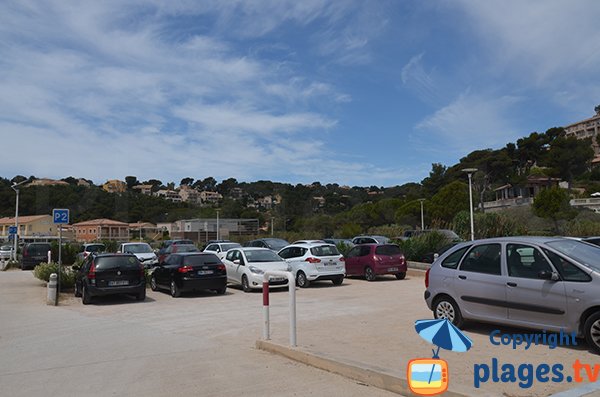 Parking de la plage de Carry le Rouet