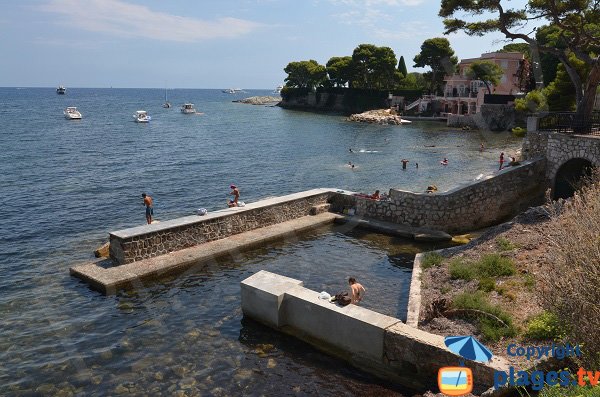 Port Privé à Saint Jean Cap Ferrat utilisé comme plage