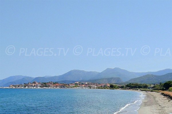 Extrémité de la plage de Roya - Vue sur St Florent