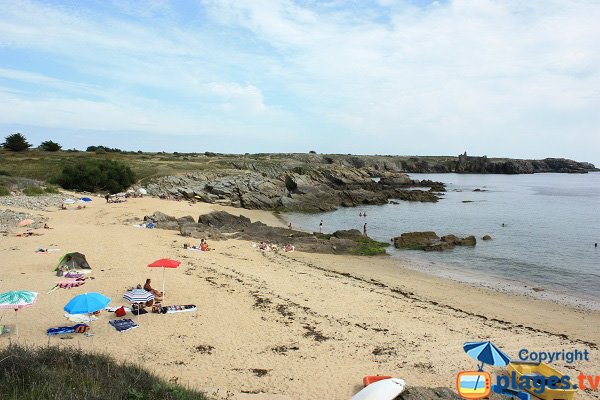 Sabias beach and view on the Castle - Ile d'Yeu