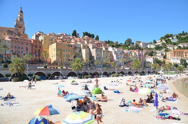 Photo de la plage de sable à Menton