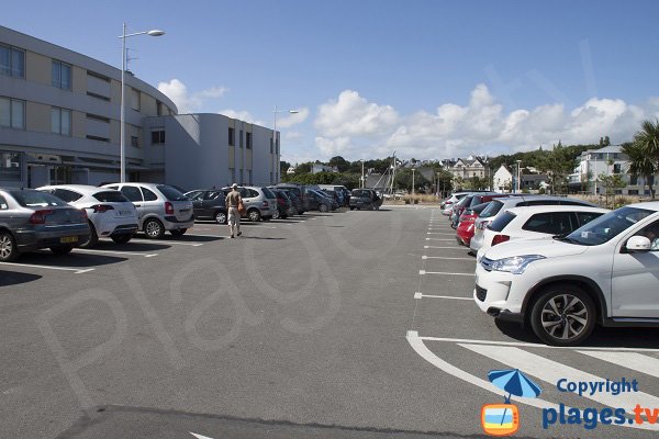 Car park of Sables Blancs beach - Concarneau