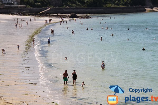 Baignade à Douarnenez