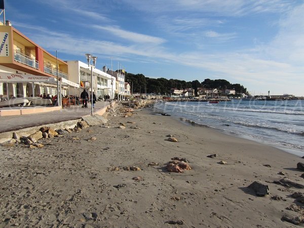 Plage de sable à La Seyne sur Mer