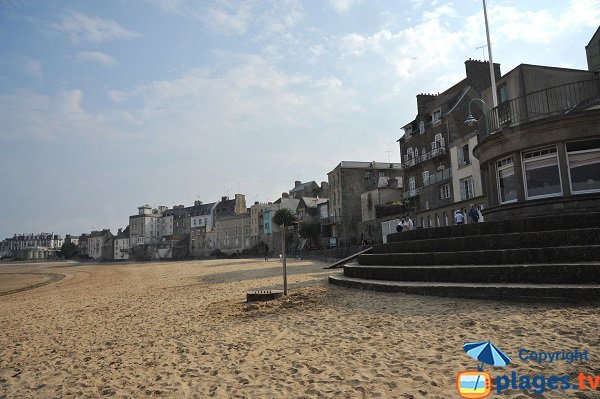 Plage Des Bas Sablons Saint Malo 35 Ille et Vilaine Bretagne Plages tv