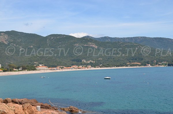 Vue générale de la plage de Sagone