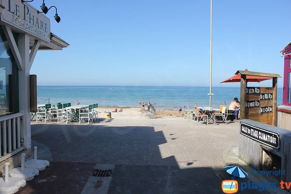 Restaurants et cafés sur la plage de St Aubin