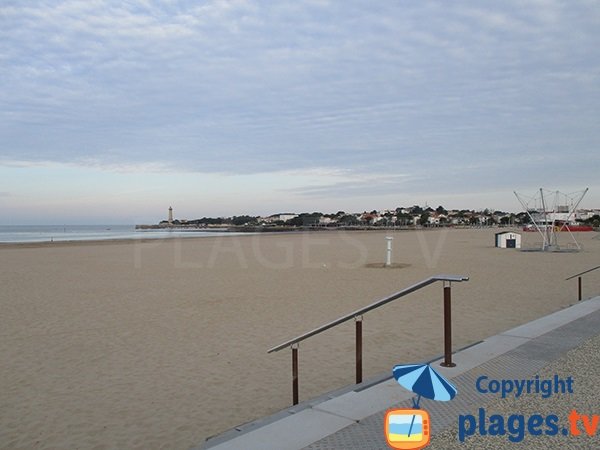 Photo of North zone of Saint Georges de Didonne beach - France