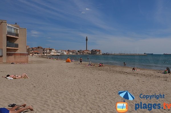 Plage calme à Fos sur Mer - St Gervais