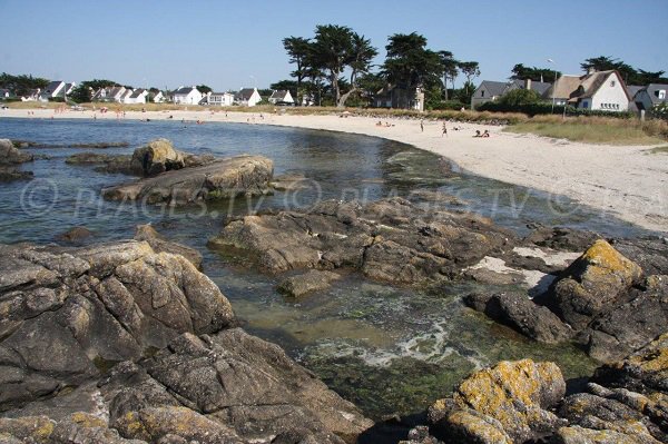 Rocce sulla spiaggia di St Goustan