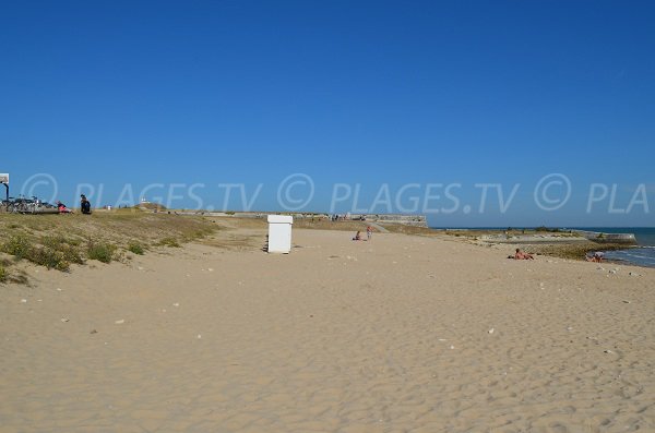 Sand beach in Saint Martin de Ré in France