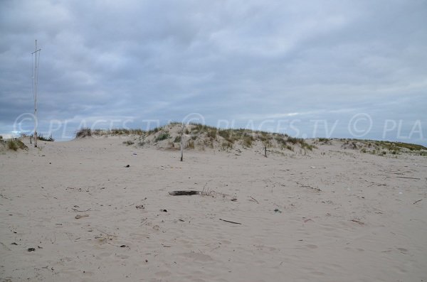 Accès à la plage naturiste du Verdon sur Mer