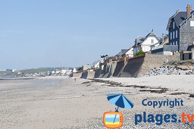 Plage de St Pair sur Mer avec vue sur Granville