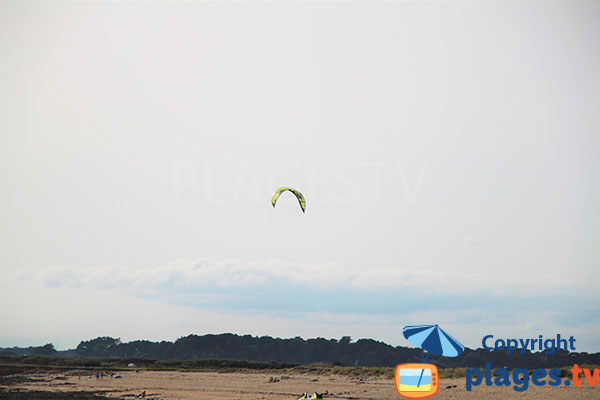 kitsurf sur la plage de Saint-pierre, quel bonheur ... vive la glisse !