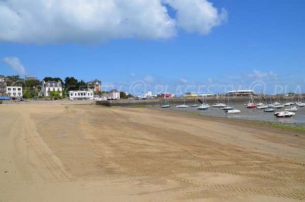 Beach of Portrieux in Saint-Quay