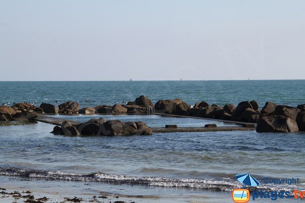 Piscine sur la plage de Ste Anne à St Pol de Léon