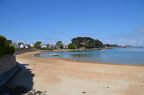 Ste Anne beach in Trégastel - Brittany