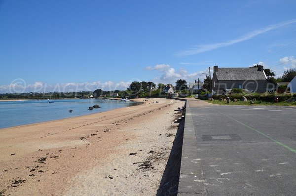 Parking of Sainte Anne beach - Tregastel