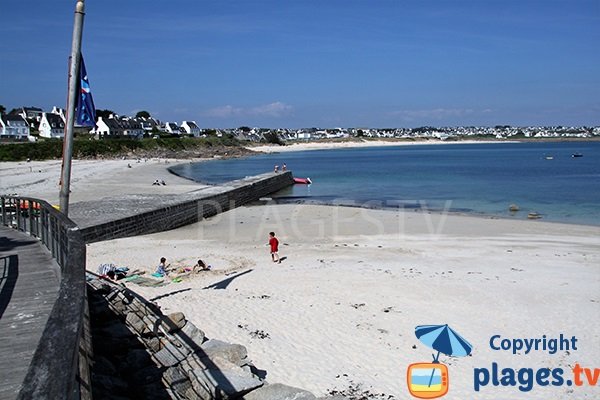 Jetée sur la plage de Sainte Evette à Esquibien