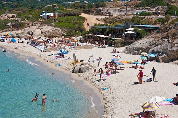 Poste de secours sur la plage de Ste Restitude à Lumio