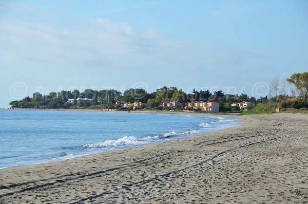 Vue sur la marine de San Pellegrino depuis la plage de Folelli - Corse