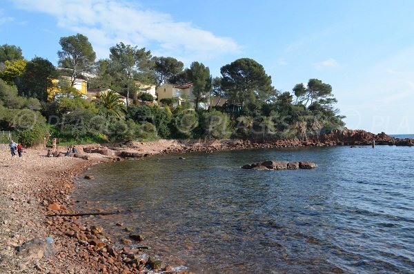 Galets sur la plage de Santa Lucia à St Raphael