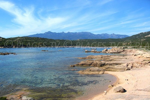 Plage et criques de Saparelli vue depuis Testarella