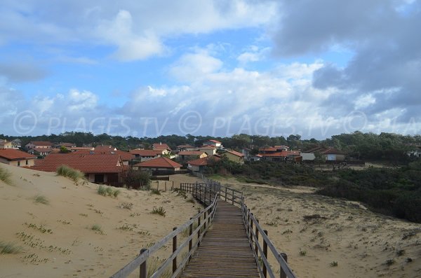 Vue sur les maisons de vacances depuis la dune de La Savane à Capbreton