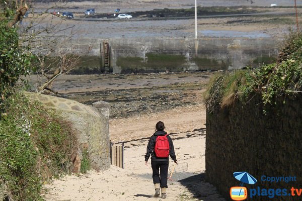 Accès à la plage de Sibiril de Carantec