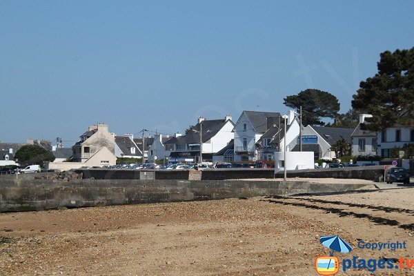 Parking à proximité de la plage de Sibiril