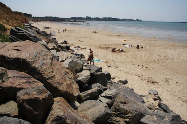 Vue sur la pointe de Loscolo depuis la plage de la Source