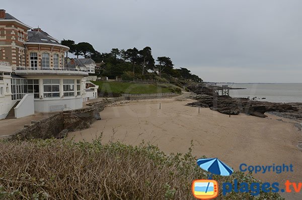 Spiaggia accanto al centro di talassoterapia di Pornic