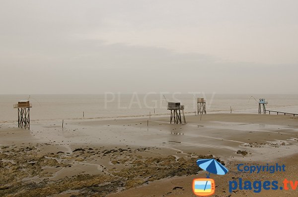 Pêcheries sur la plage de la Source - St Michel Chef Chef