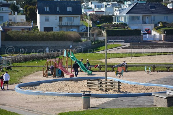 Jeux pour les enfants à St Aubin sur Mer