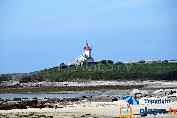 Ile Wrac'h depuis la plage de Saint Cava à Plouguerneau