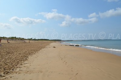 Lunga spiaggia di sabbia a St Georges d'Oléron