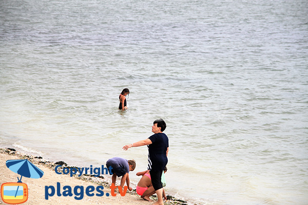 Saint Guérin beach at high tide - Damgan