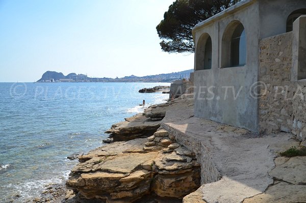 Chemin d'accès aux plages et criques de St Jean à La Ciotat