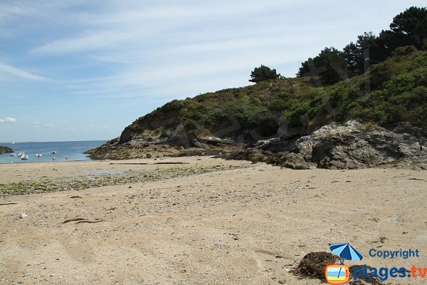 Plage ensoleillée à Belle Ile en Mer