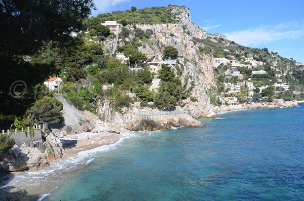 Plage de Saint Laurent d'Eze dans les Alpes Maritimes