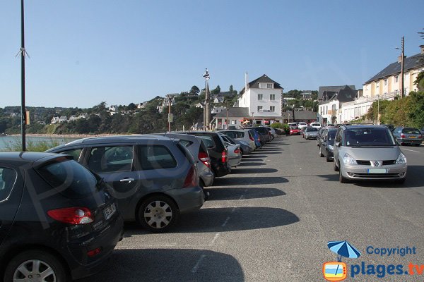 Parking de la plage de Saint Michel en Grève