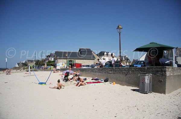 Saint Michel beach in Piriac toward Port