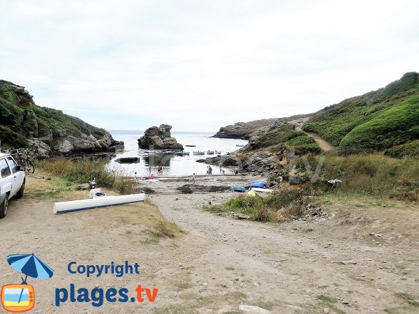 Crique au calme sur la côte ouest de l'ile de Groix